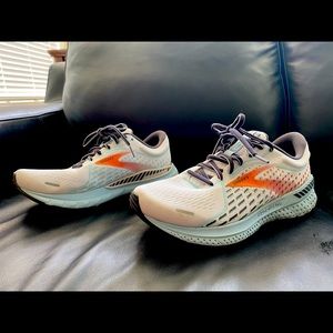 Women brooks adrenaline gts 21